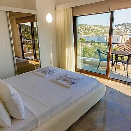 Sleeps 6 Pool Air Con Wifi